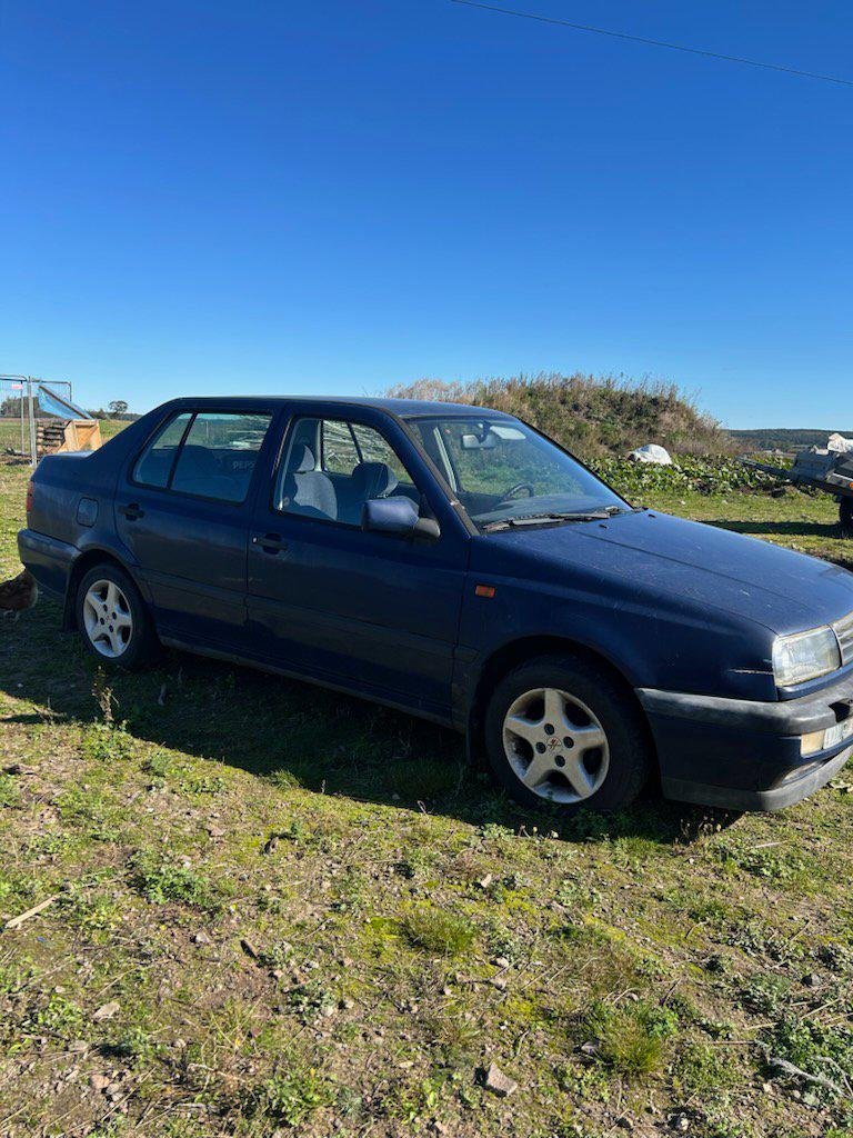 Volkswagen Vento 1.8 Manual, 90hp, 1993