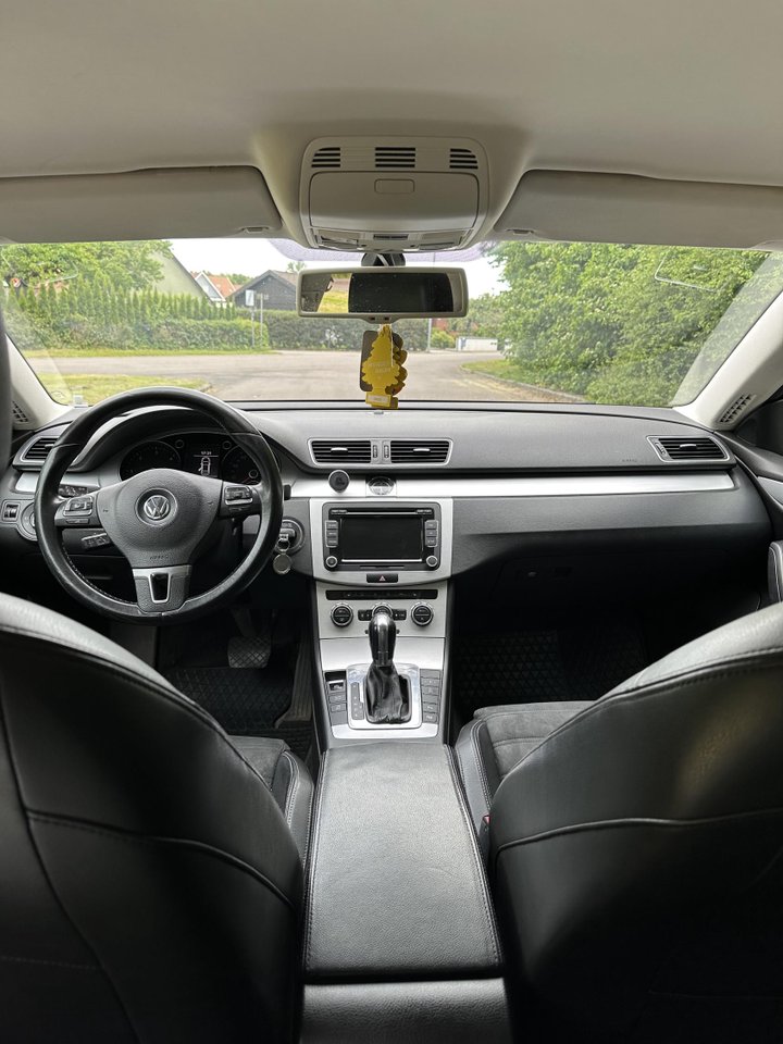 Volkswagen CC 5-seater 2.0 TDI DPF BMT DSG Sequential, 170hp, 2012