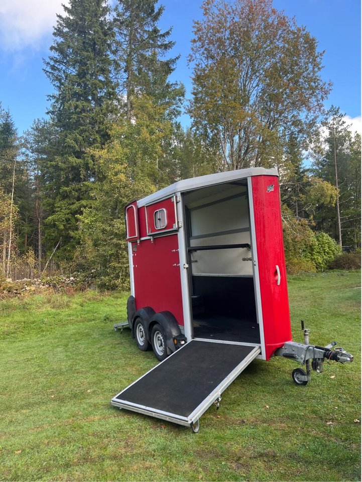Ifor Williams HB 16  1,5 Hästar.