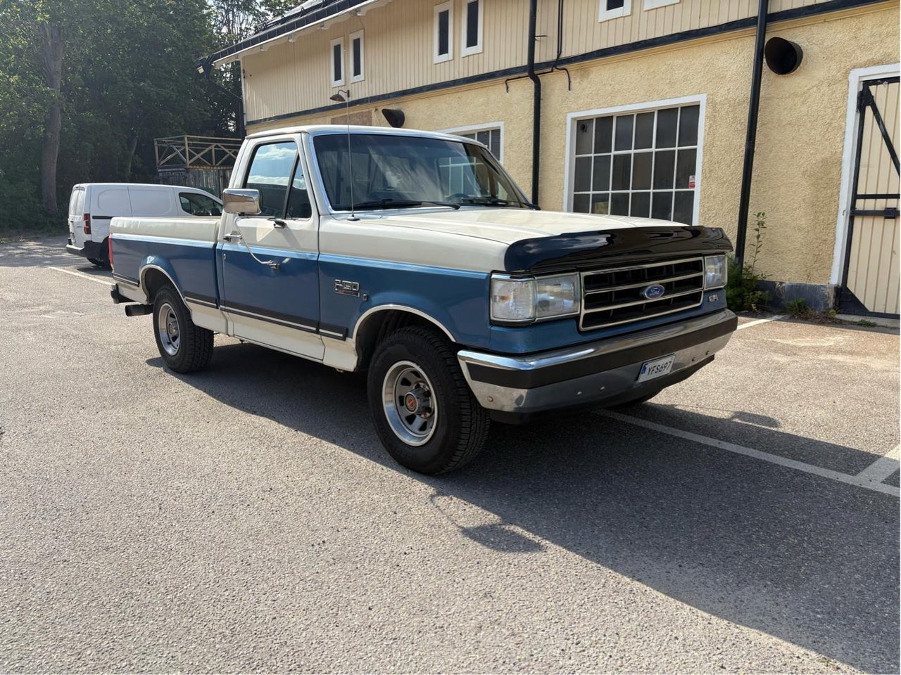 Ford F-150 Regular Cab 5.8 V8 EFI SelectShift, 213hp, 1990