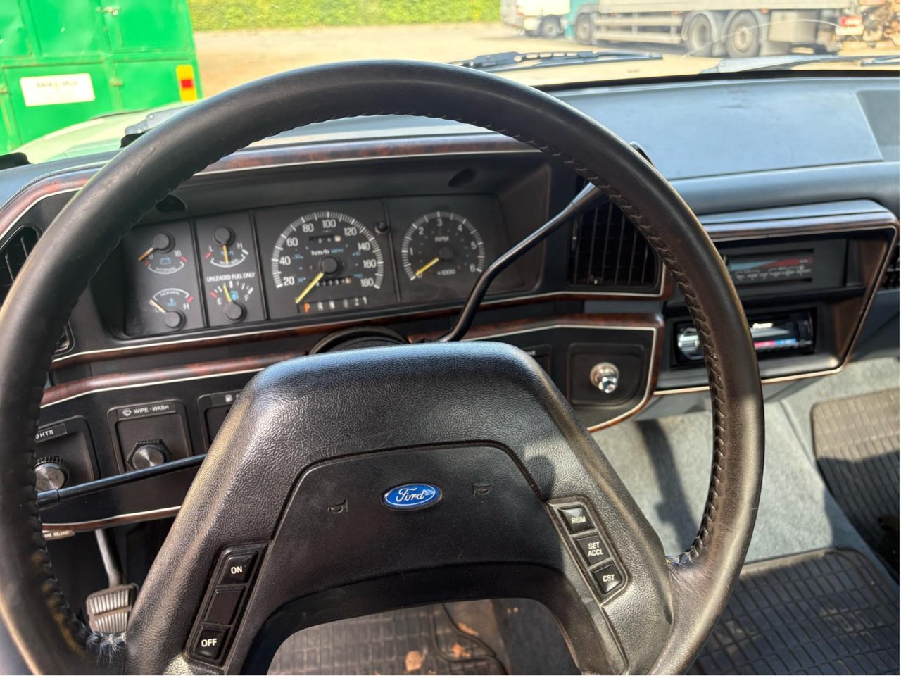 Ford F-150 Regular Cab 5.8 V8 EFI SelectShift, 213hp, 1990