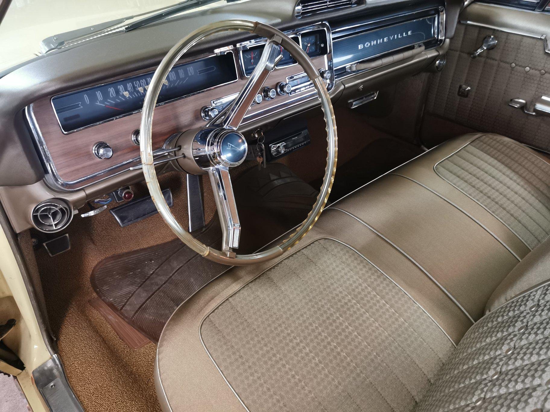 Pontiac Bonneville 4-dørs Hardtop 6.4 V8 Hydra-Matic, 3-trinn, 260hk, 1966