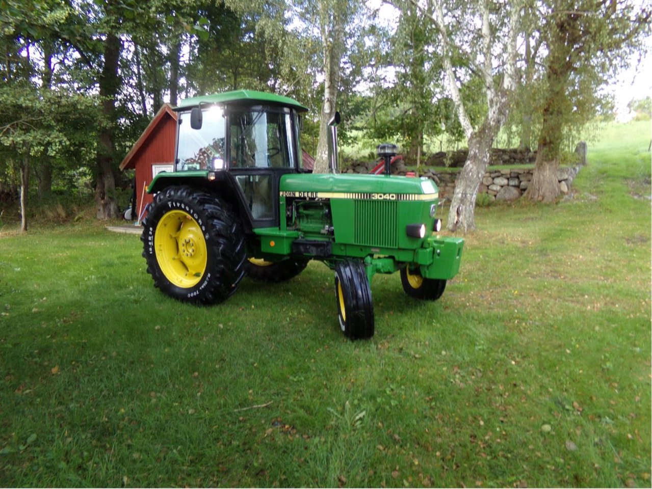 John Deere 3040