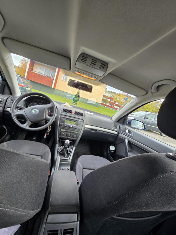 Škoda Octavia 1.6 MPI Manuell, 102hk, 2006