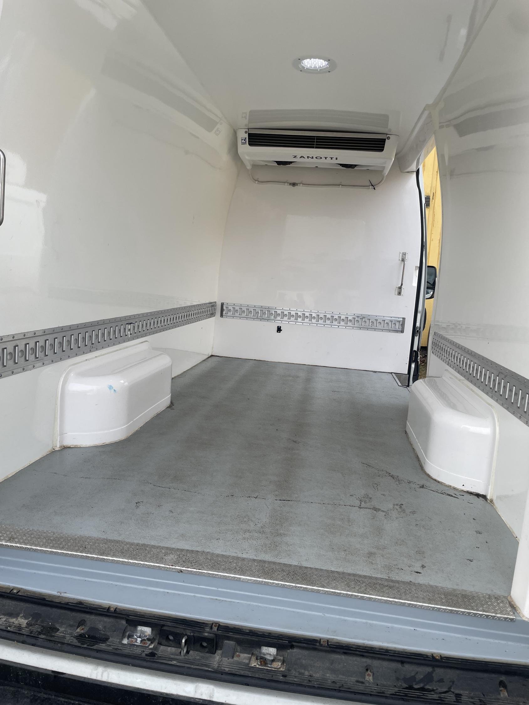 Iveco Daily 35-NP Van 3.0 JTD CNG Manuell, 6-trinn, 136hk, 2020
