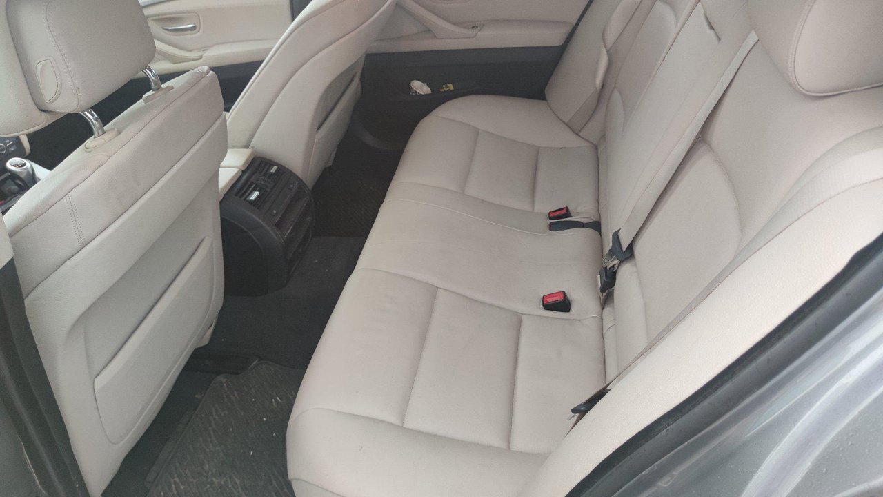 BMW 528i Sedan Manuell, 6-trinn, 258ps, 2010