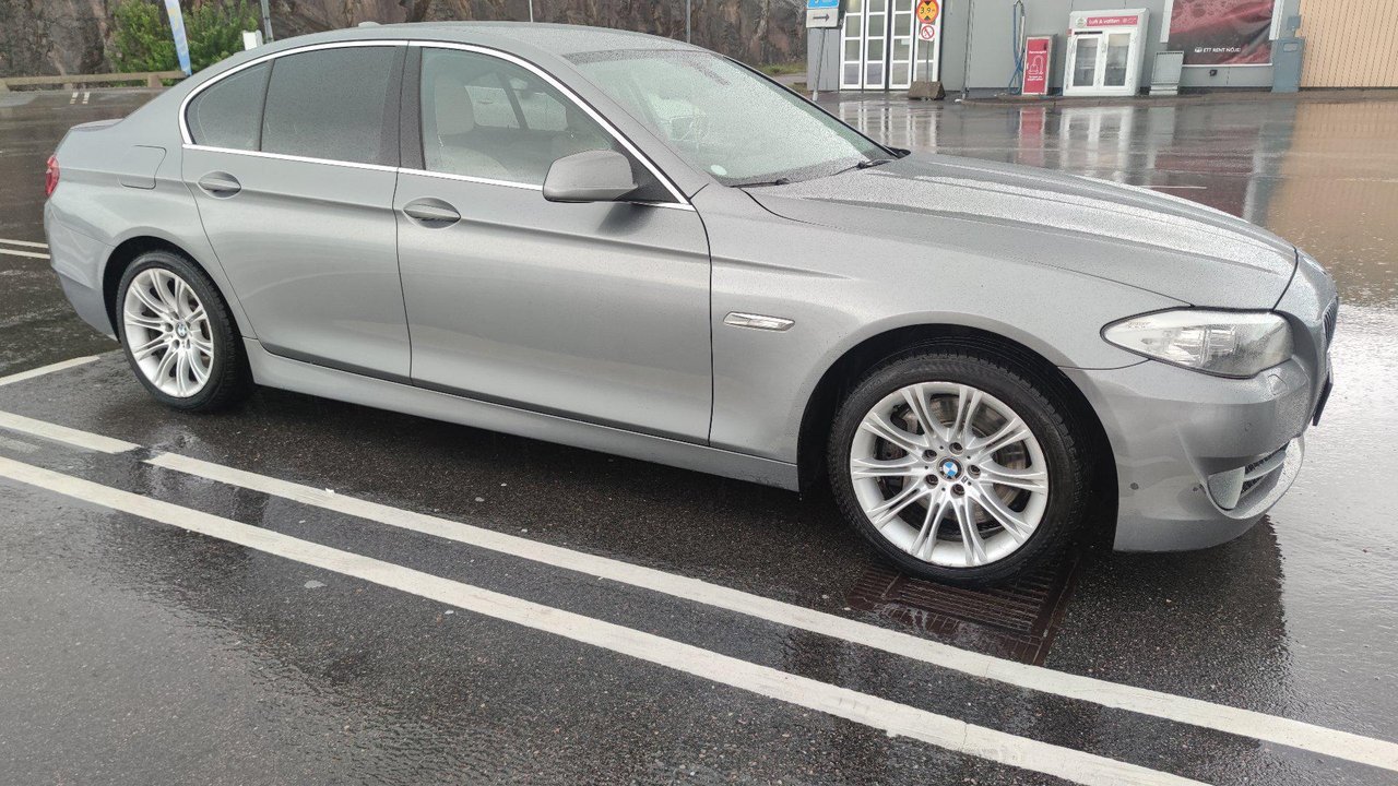 BMW 528i Sedan Manuell, 6-trinn, 258ps, 2010