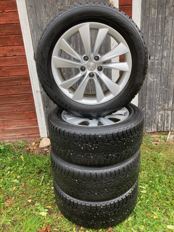 19” dubbfria vinterdäck på al...