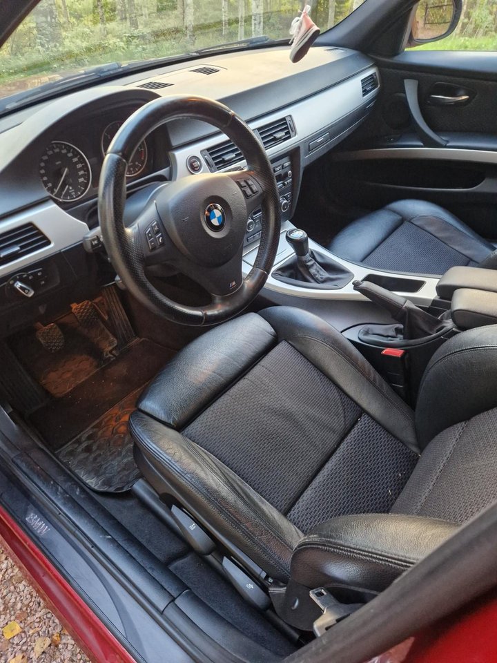 BMW 320d EfficientDynamics Edition Touring Manuell, 163hk, 2011