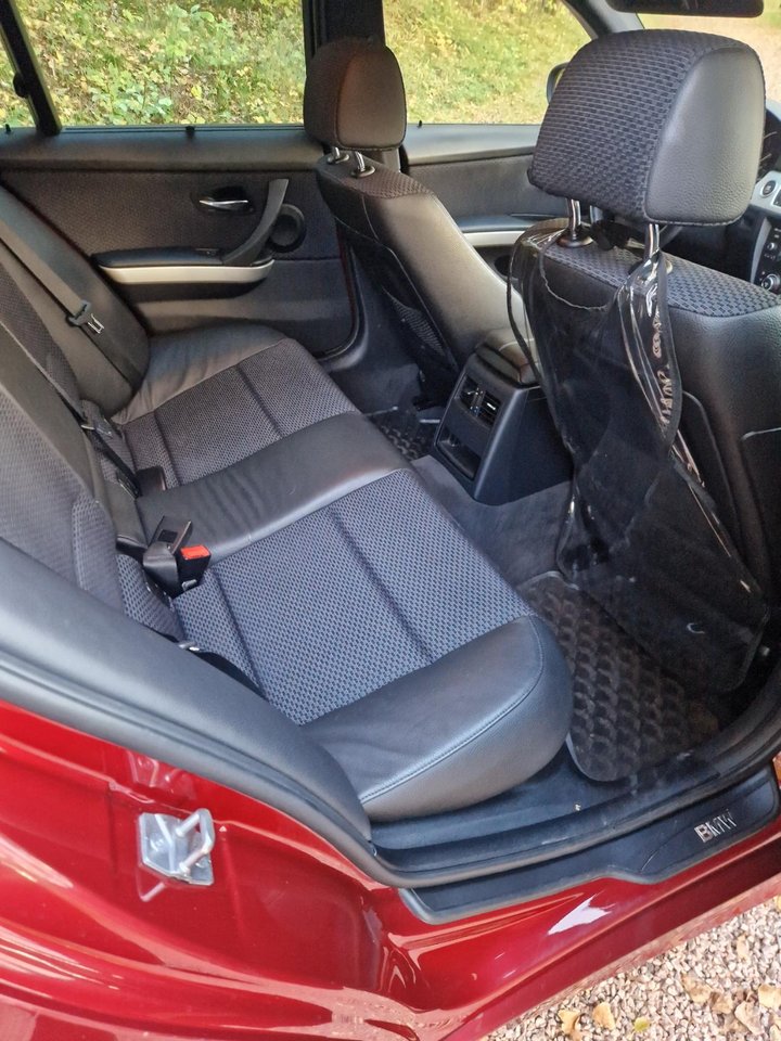 BMW 320d EfficientDynamics Edition Touring Manuell, 163hk, 2011