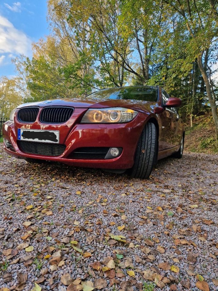 BMW 320d EfficientDynamics Edition Touring Manuell, 163hk, 2011