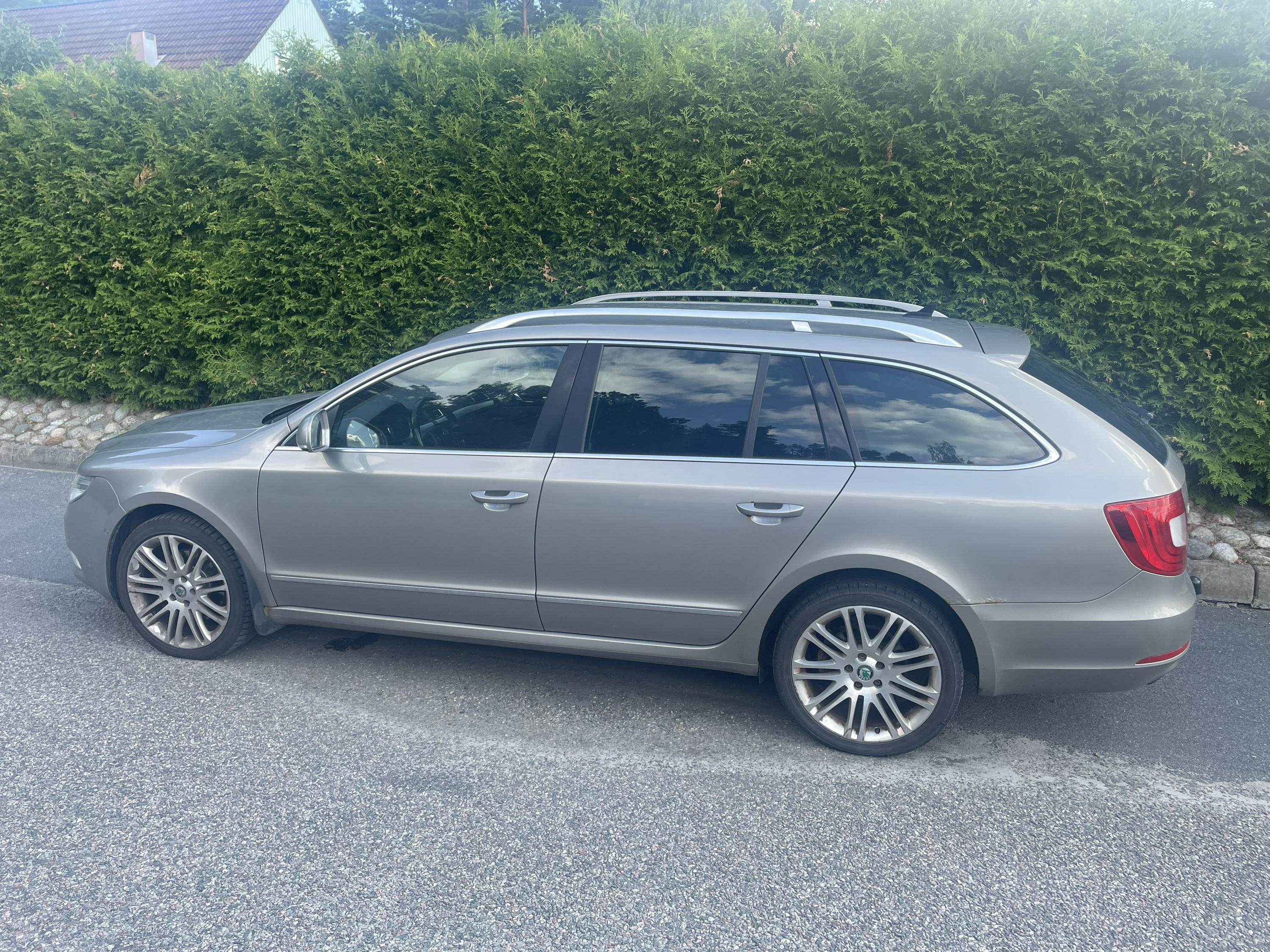 Škoda Superb Combi 1.8 TSI DSG Sequential, 160hp, 2012