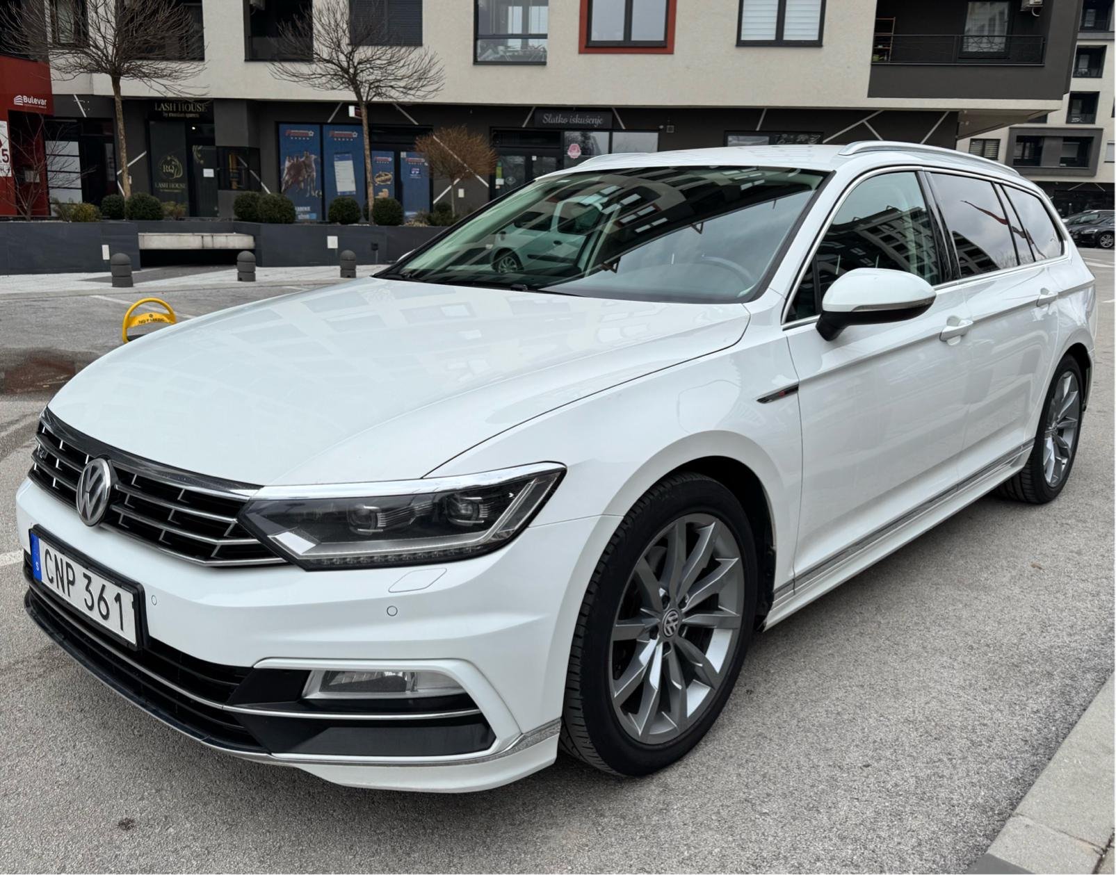 Volkswagen Passat Sportscombi 2.0 TDI DPF SCR BMT 4Motion DSG Sekventiell, 190hk, 2016