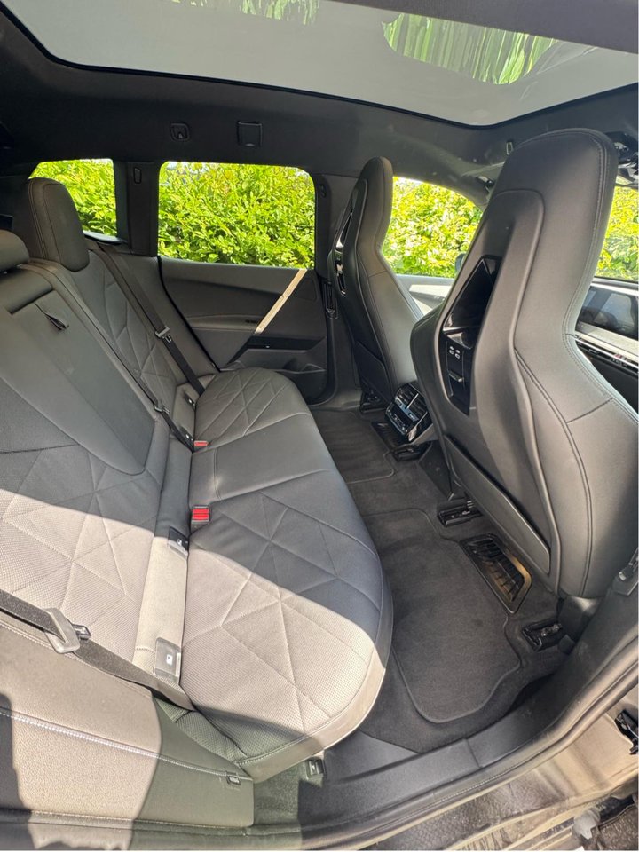 BMW iX xDrive40, 326hk, 2022