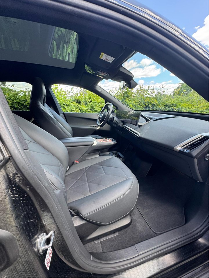 BMW iX xDrive40, 326hk, 2022