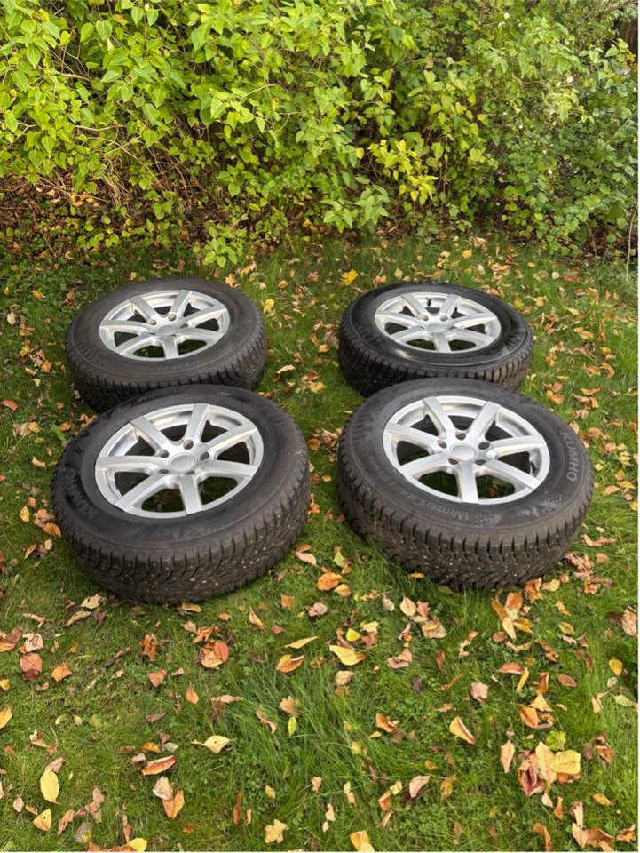 Vinterdäck Kumho 215/65 R16 1...