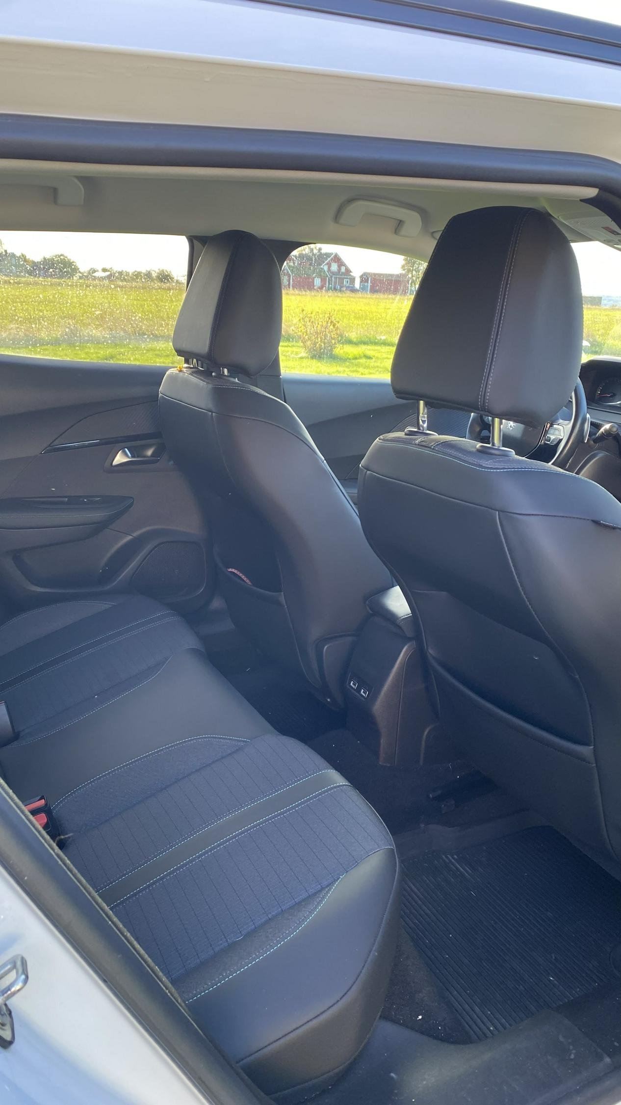 Peugeot 2008 1.2 PureTech 130 EAT, 131hp, 2021