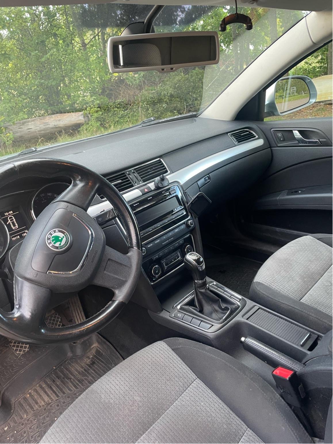 Škoda Superb Kombi 2.0 TDI Manuell, 140hk, 2011