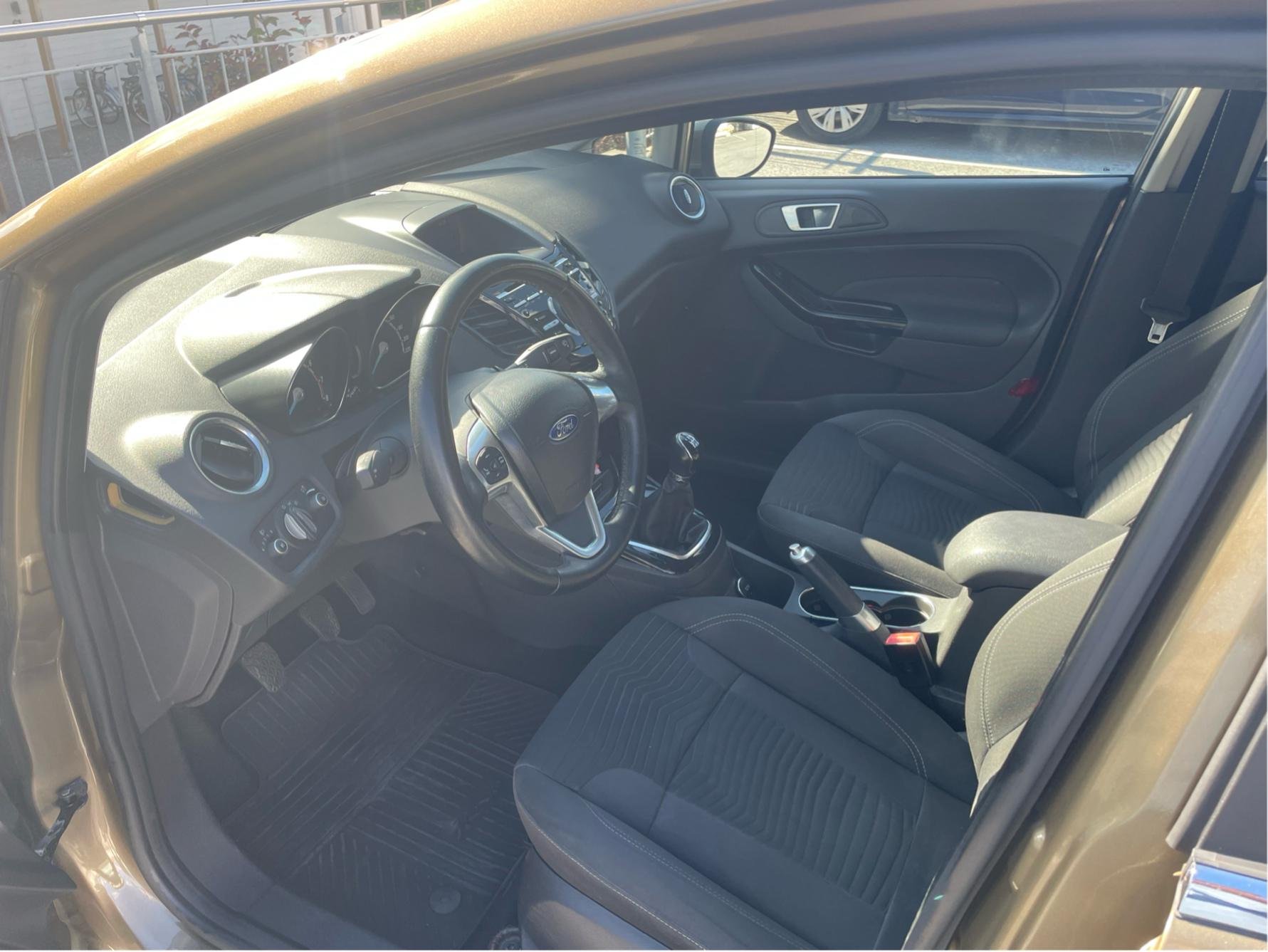 Ford Fiesta 5-door 1.25 Manual, 82hp, 2014