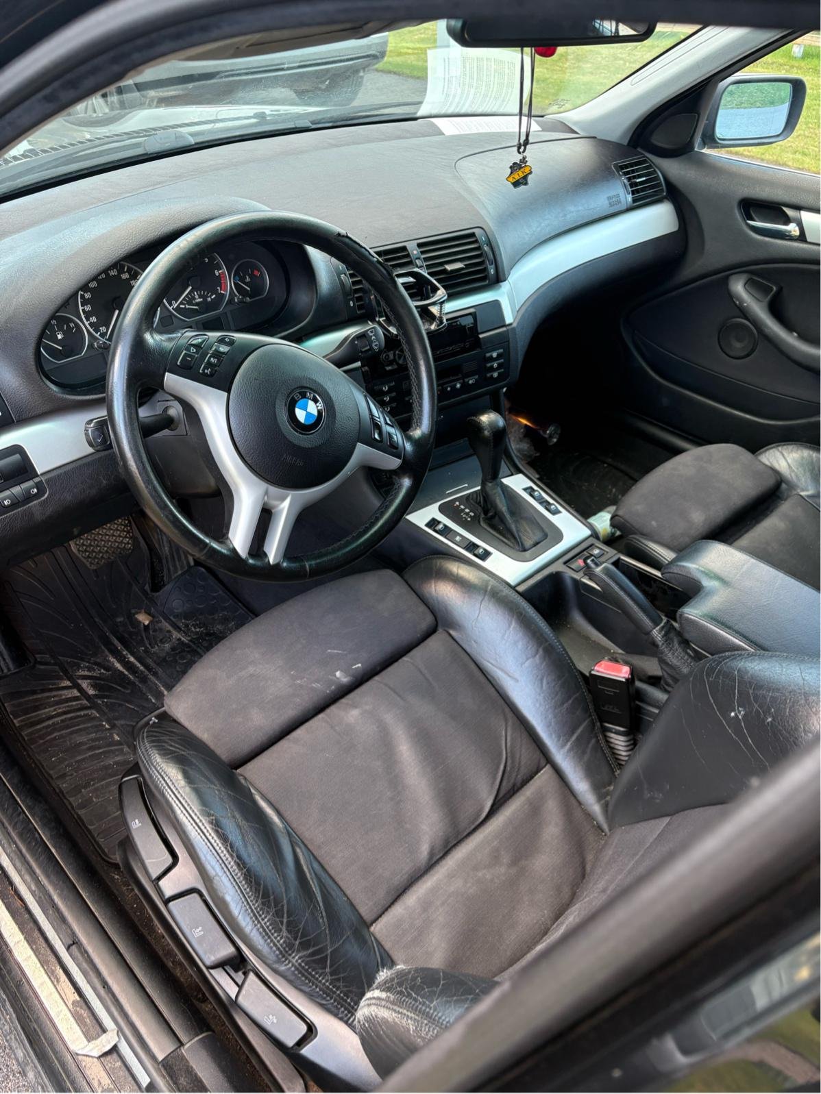 BMW 330xi Touring Automatic, 231hp, 2002