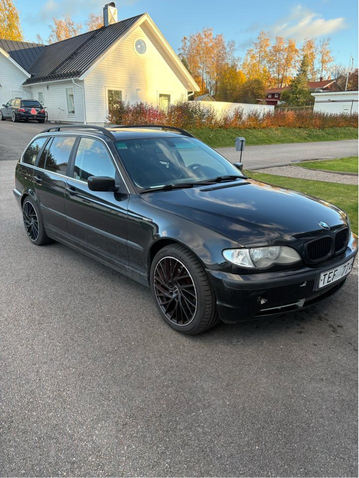 BMW 330xi Touring Automatic, 231hp, 2002