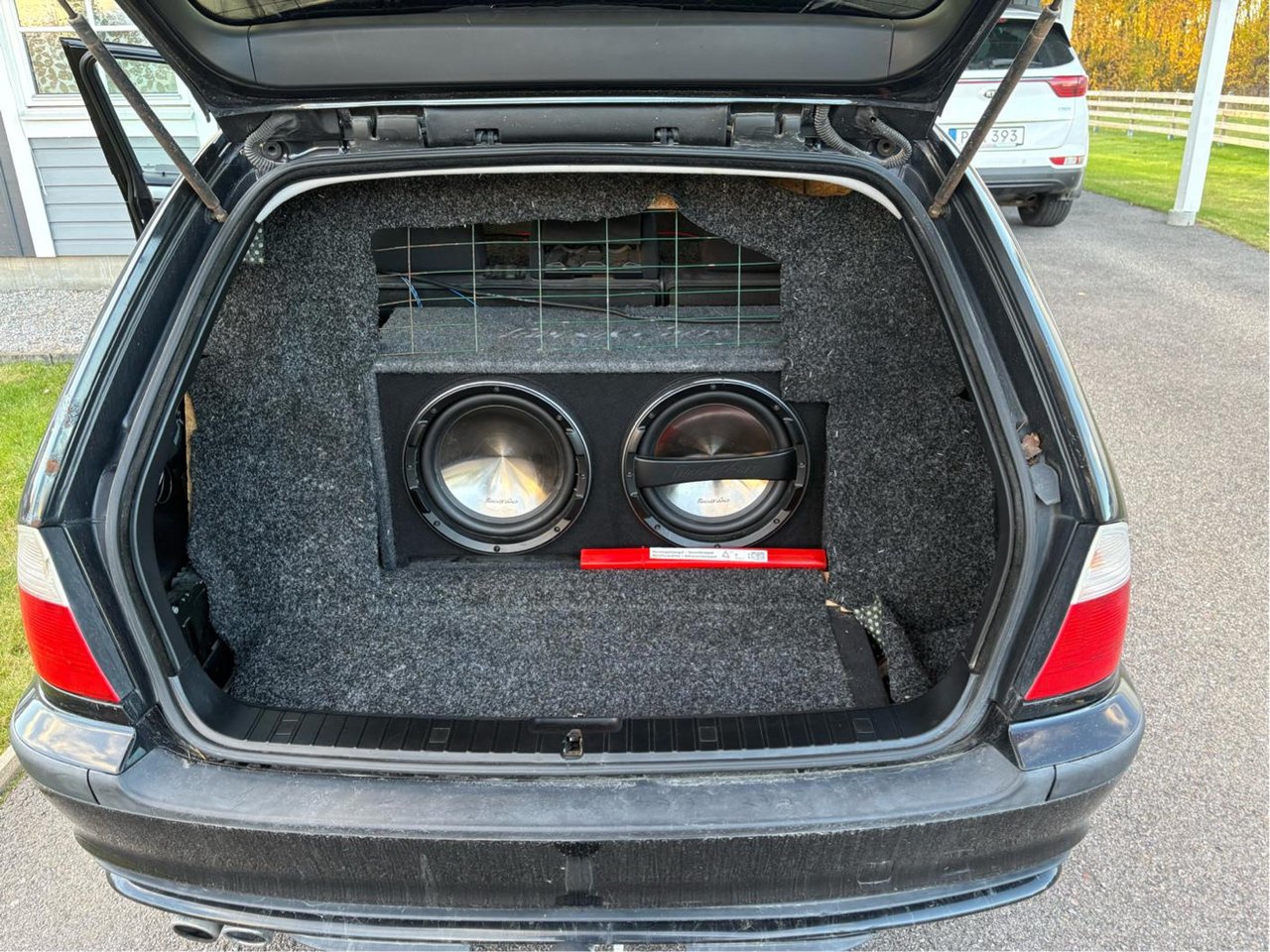 BMW 330xi Touring Automatic, 231hp, 2002