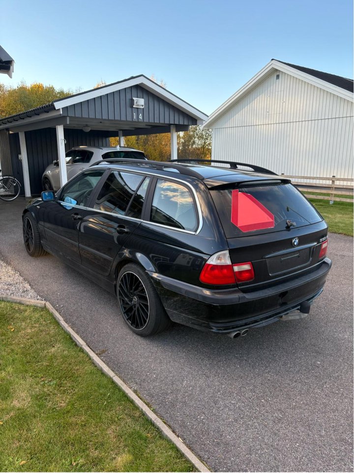 BMW 330xi Touring Automatic, 231hp, 2002