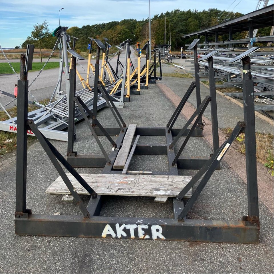 Stabil båtvagga för segelbåt