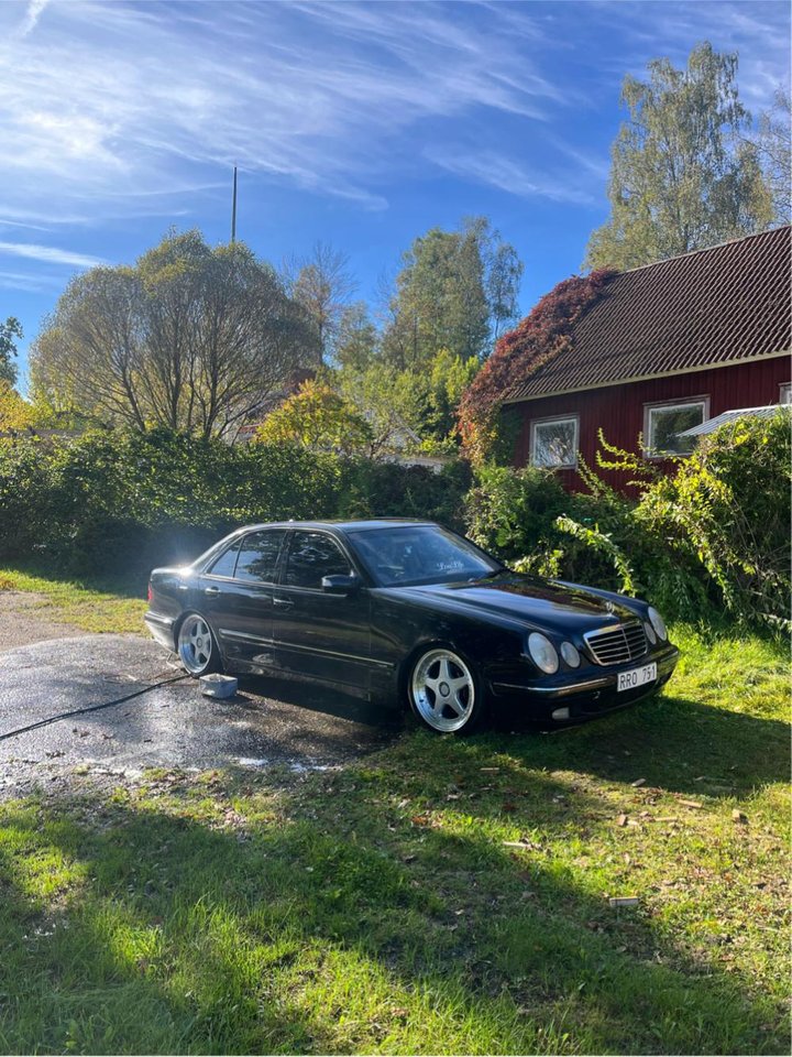 Mercedes-Benz E 320 CDI Automatic, 197hp, 2000