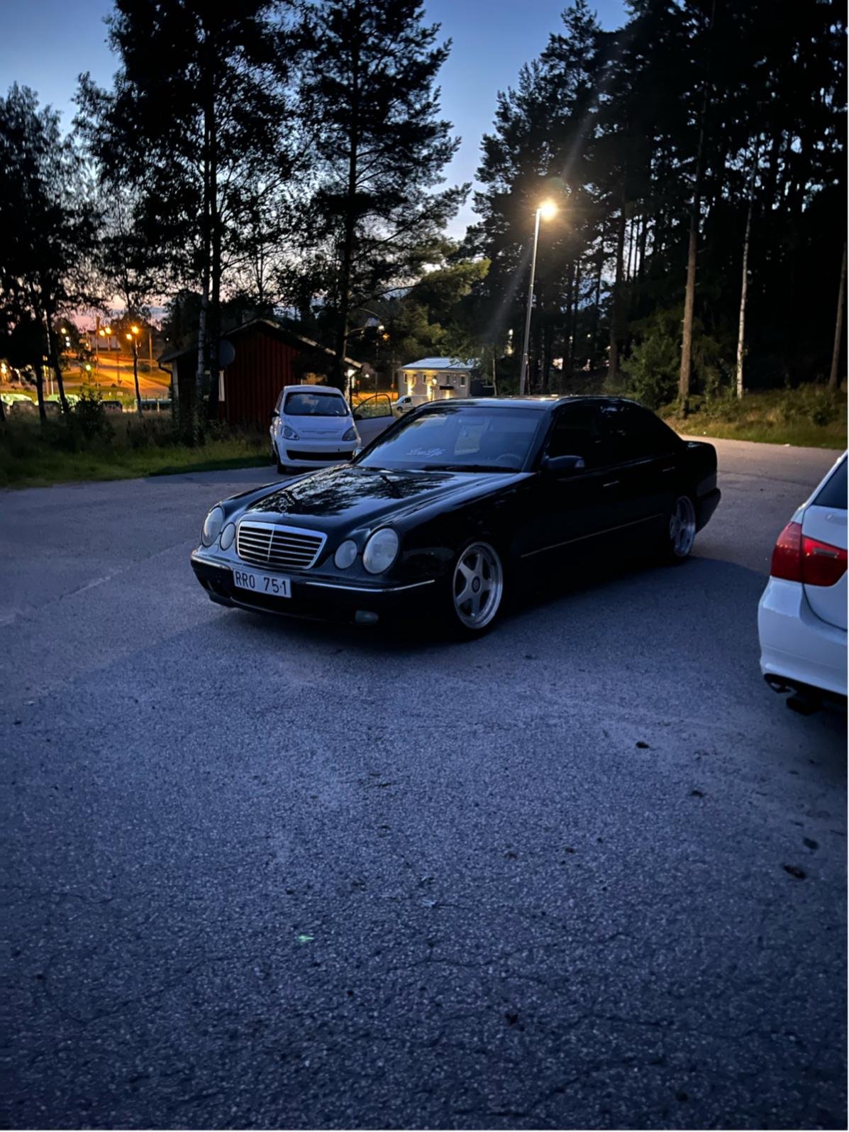 Mercedes-Benz E 320 CDI Automatic, 197hp, 2000