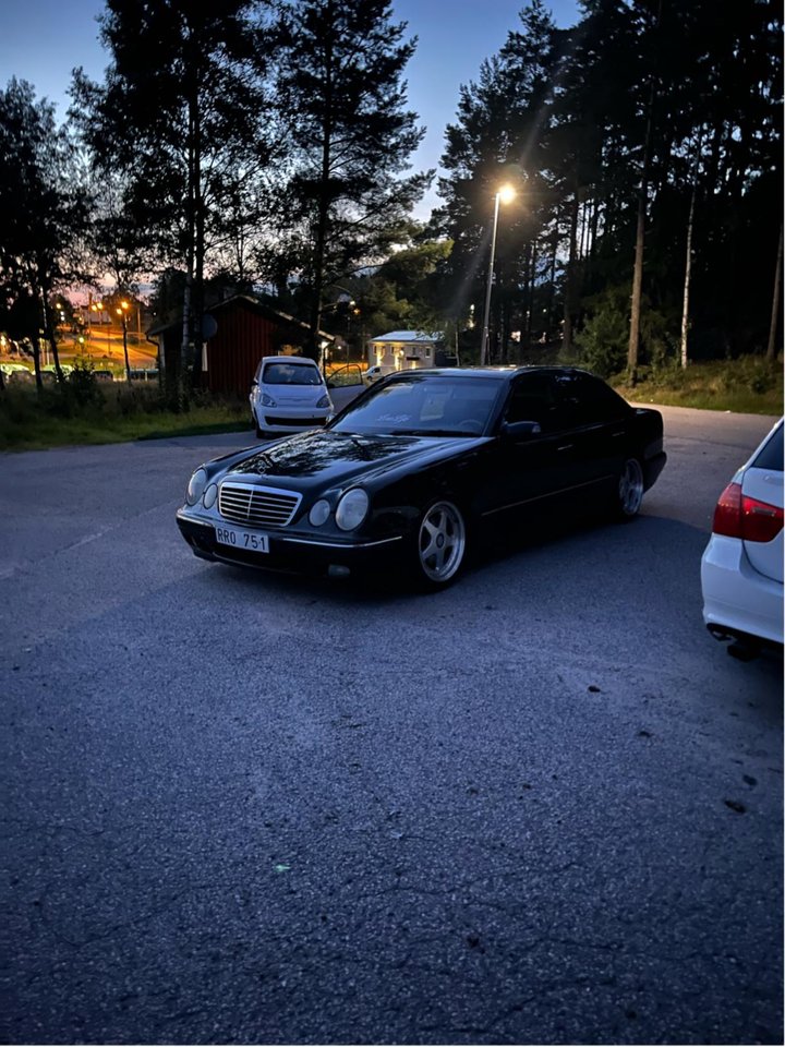 Mercedes-Benz E 320 CDI Automatic, 197hp, 2000