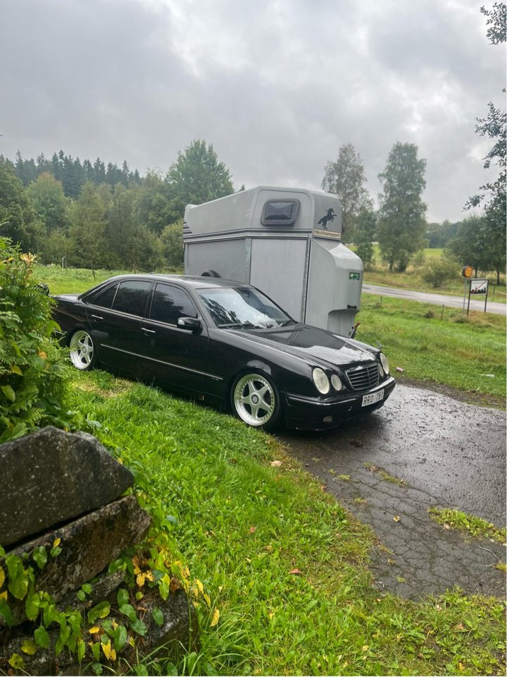 Mercedes-Benz E 320 CDI Automatic, 197hp, 2000