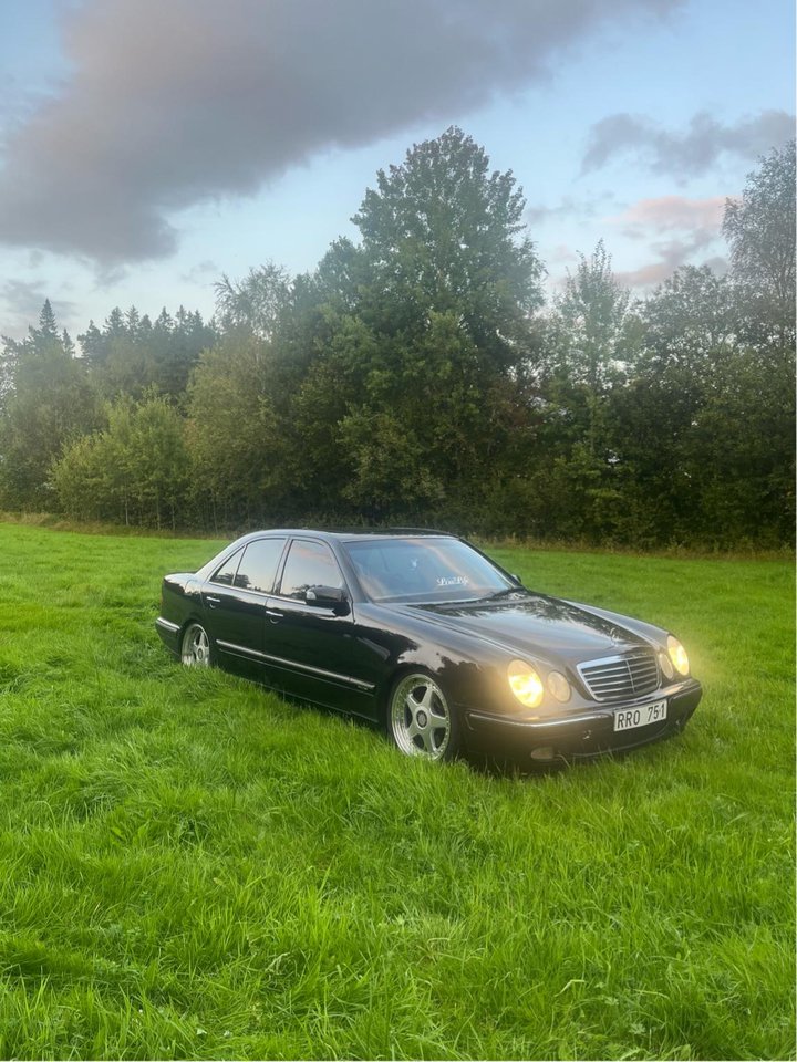 Mercedes-Benz E 320 CDI Automatic, 197hp, 2000