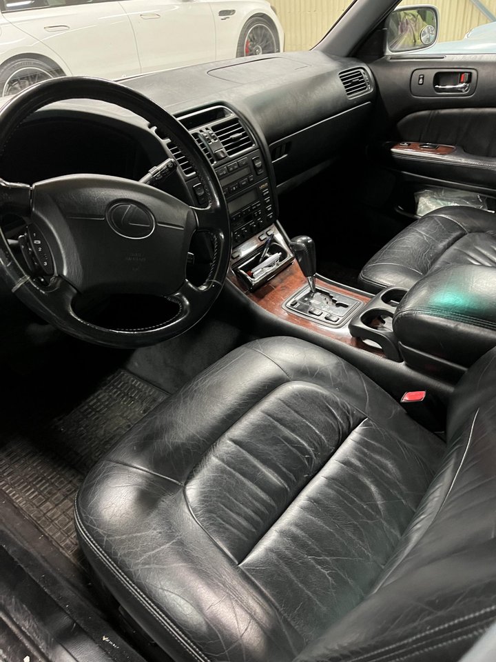 Lexus LS 400 4.0 V8 Automatic, 264hp, 1995