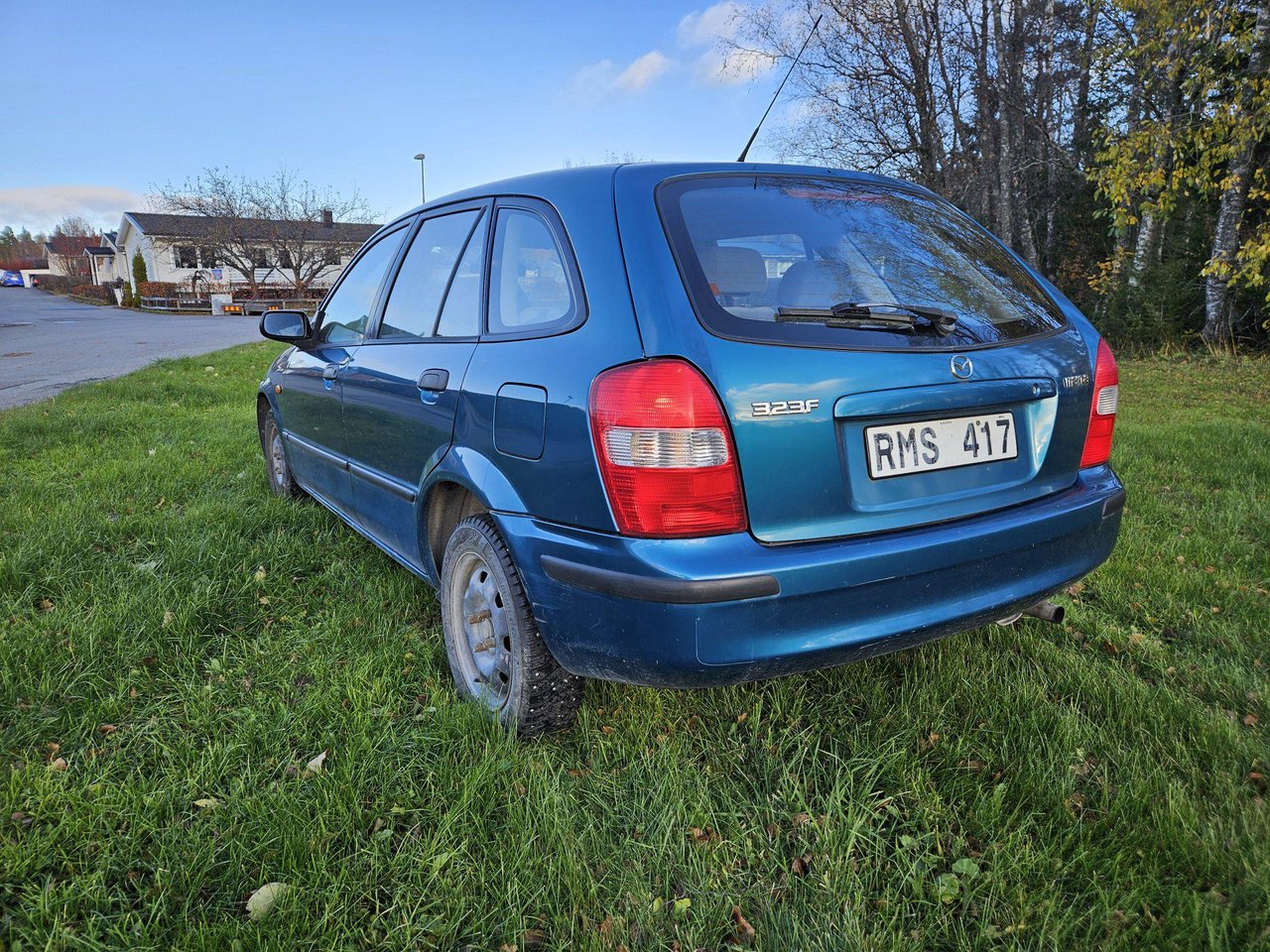 Mazda 323F 1.5 Manuell, 88hk, 2000