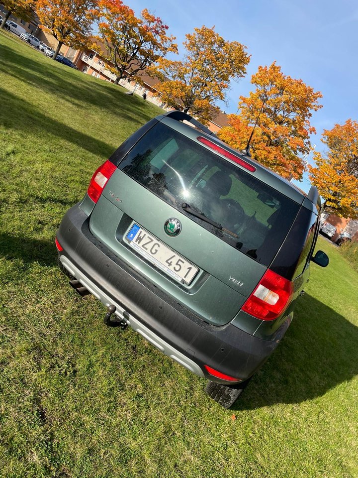 Škoda Yeti 2.0 TDI 4x4 DSG sekvensiell, 6-trinn, 140hk, 2013
