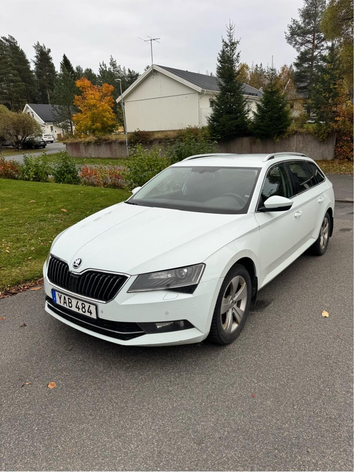 Škoda Superb Stasjonsvogn 2.0 TDI 4x4 SCR Manuell, 6-trinn, 150hk, 2016