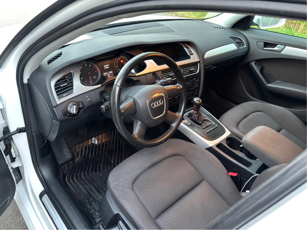 Audi A4 Sedan 1.8 TFSI Manual, 120hp, 2011