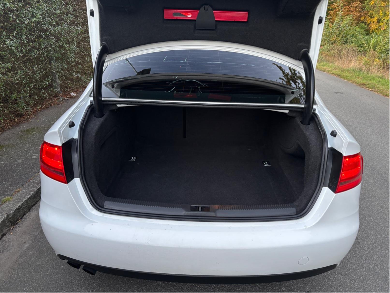 Audi A4 Sedan 1.8 TFSI Manual, 120hp, 2011