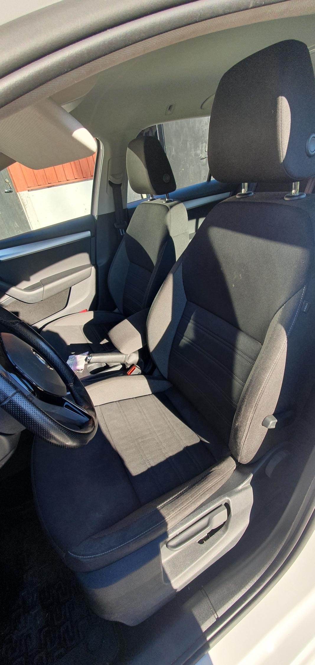 Škoda Octavia Kombi 1.6 TDI SCR Manuell, 115hk, 2018