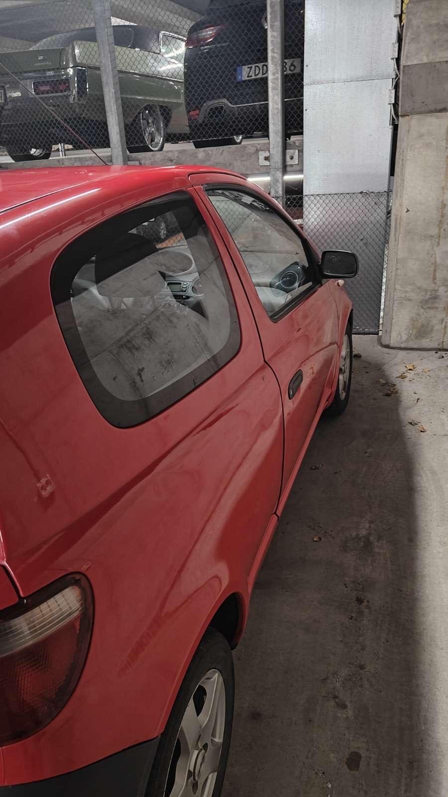 Toyota Yaris 3-door 1.0 VVT-i Manual, 68hp, 2002