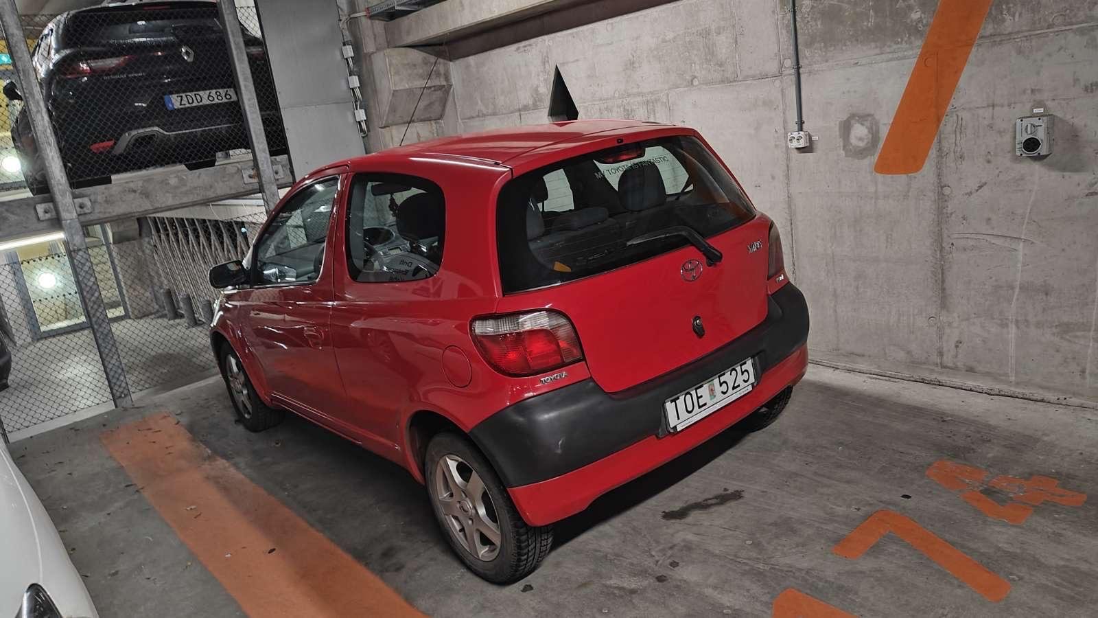 Toyota Yaris 3-door 1.0 VVT-i Manual, 68hp, 2002