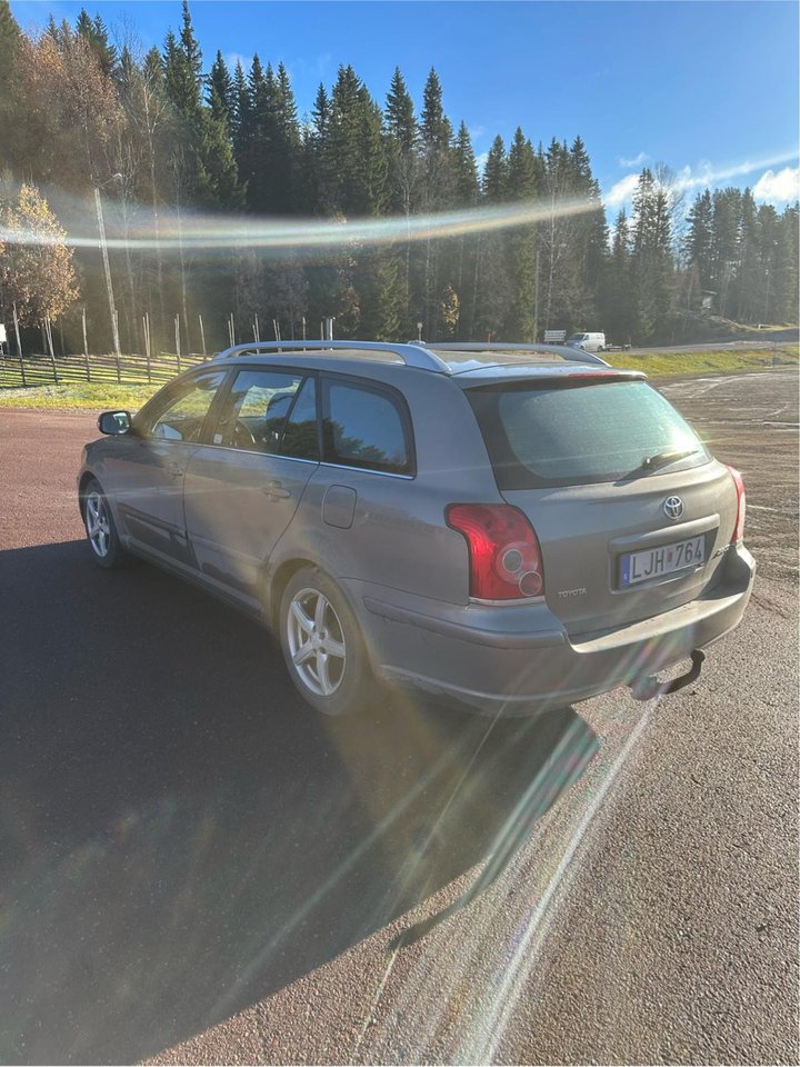 Toyota Avensis Stasjonsvogn 1.8 VVT-i Manuell, 5-trinn, 129hk, 2007