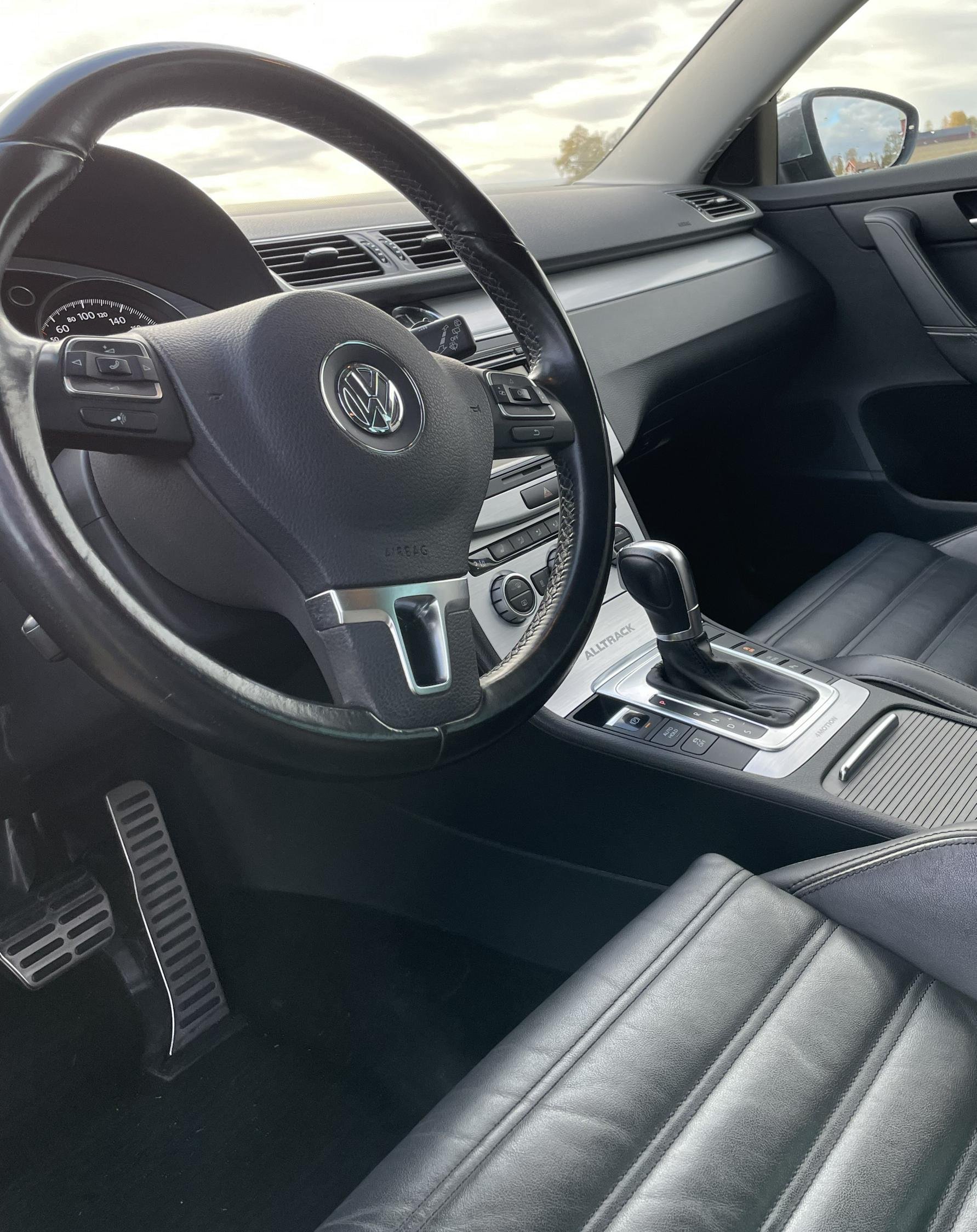 Volkswagen Passat Alltrack 2.0 TDI DPF BMT 4Motion DSG Sequential, 177hp, 2015