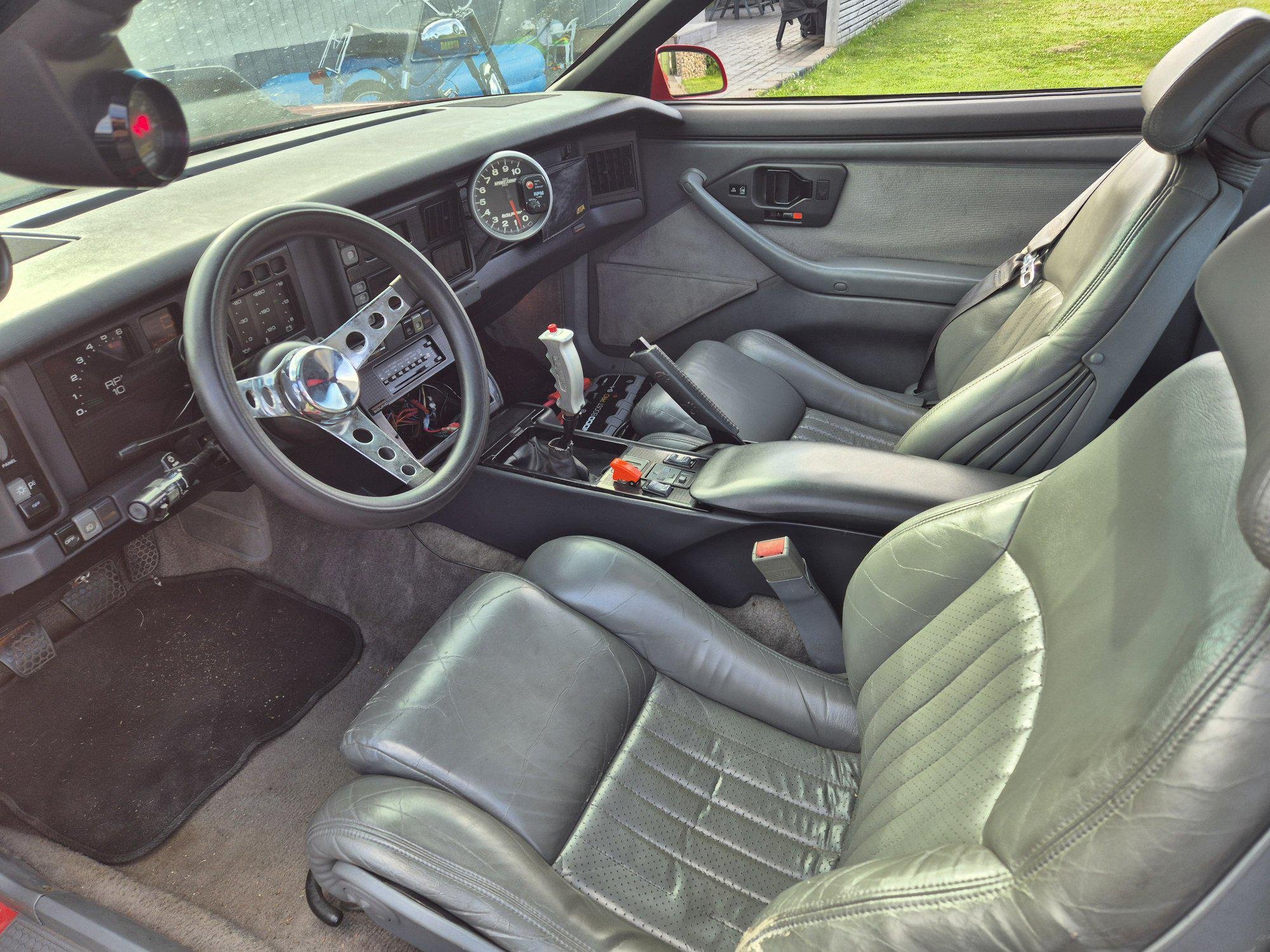 Pontiac Firebird 5.0 V8 Manuell, 5-trinn, 218hk, 1988