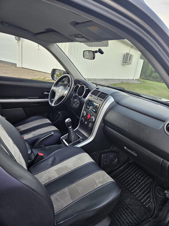 Suzuki Grand Vitara 3-dörrar 1.9 DDiS 4WD Manuell, 129hk, 2011