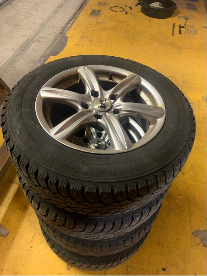 Vinterdäck VW Transporter 16”