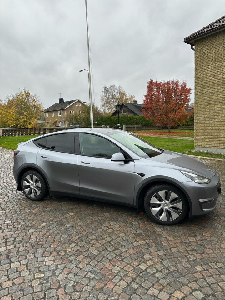 Tesla Model Y Long Range AWD, 514hp, 2023