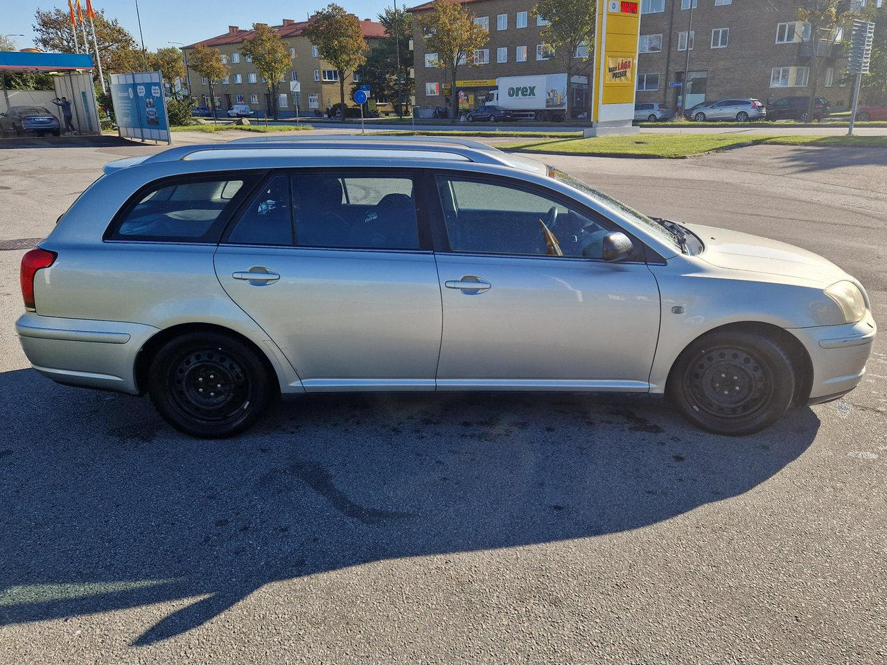 Toyota Avensis Combi 1.8 VVT-i Manual, 129hp, 2005