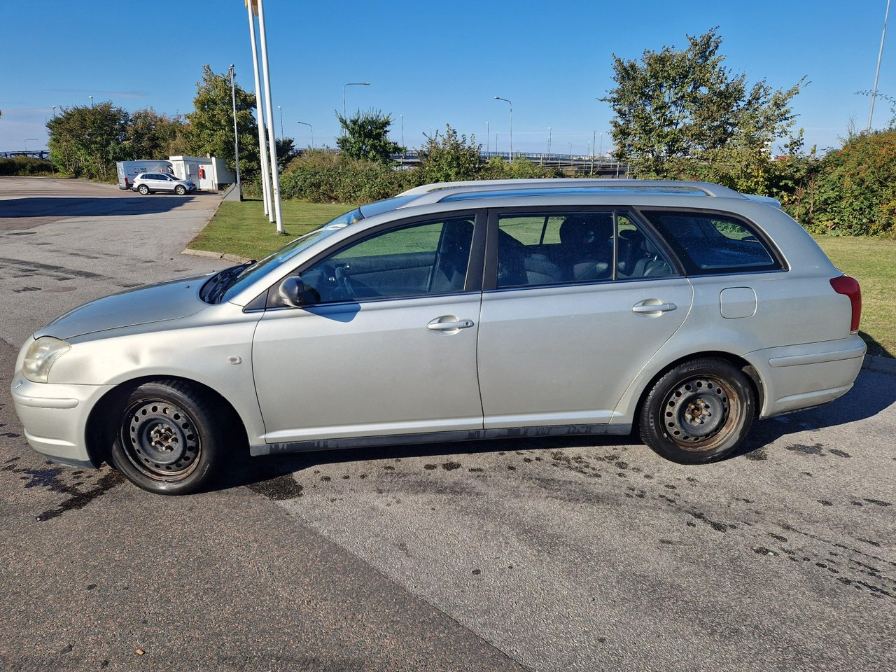 Toyota Avensis Combi 1.8 VVT-i Manual, 129hp, 2005